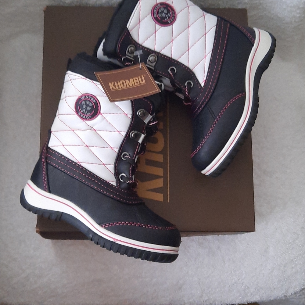 Khombu girls snow boots size 8